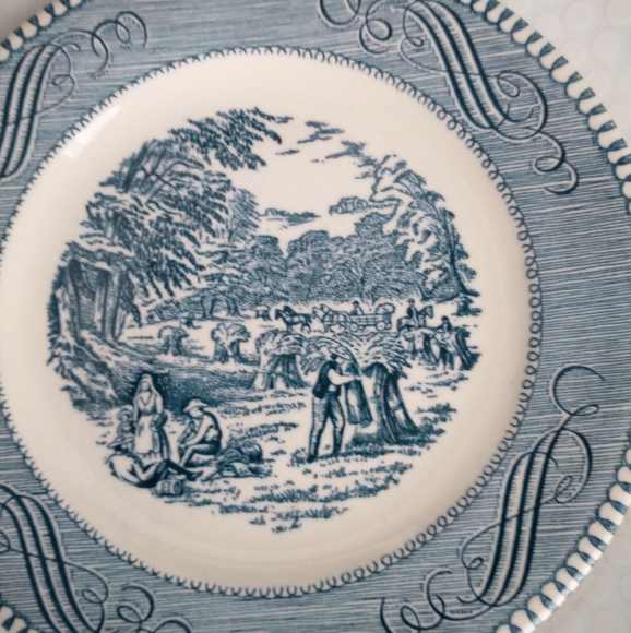 CURRIER & IVES 3 Bundle Dinner Table Plates - Picture 4 of 16